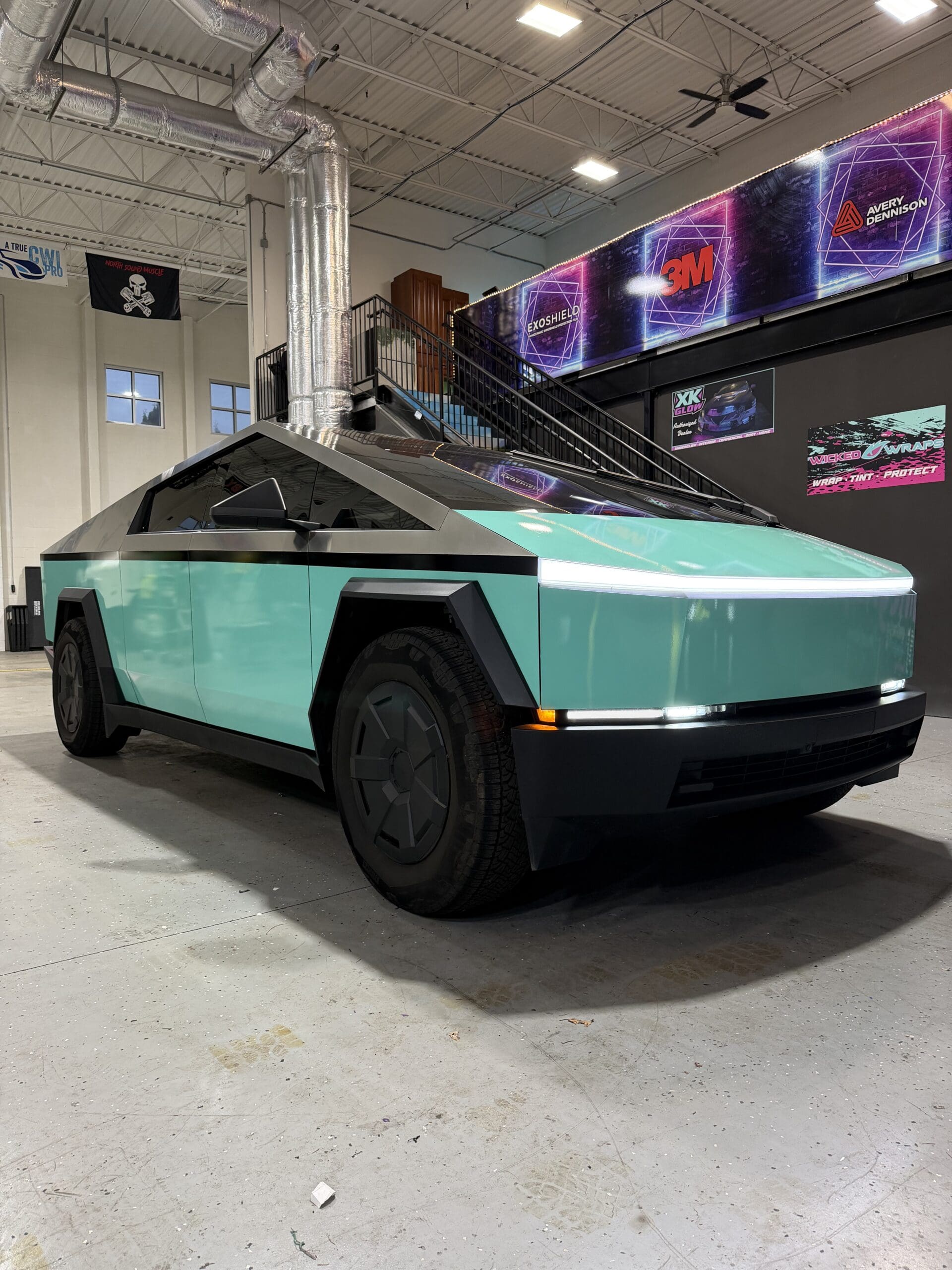 Tesla Cybertruck – Gloss Aqua Vinyl Wrap